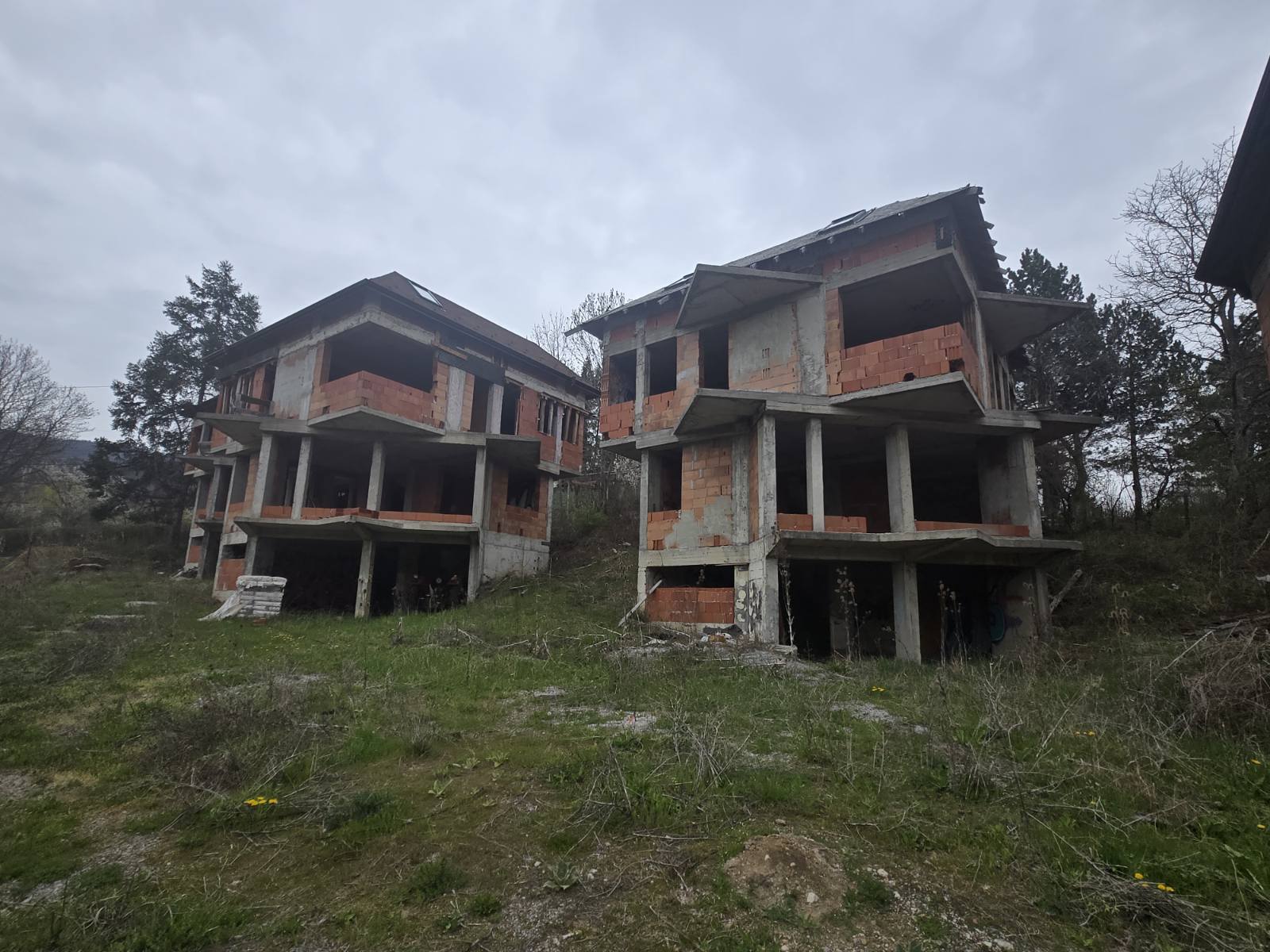Самостоятелни жилищни сгради